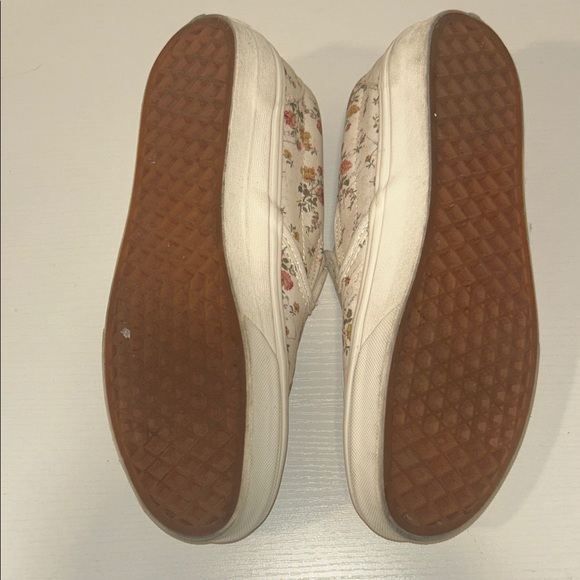 Floral Slip-On Women’s Vans - Picture 2 of 4